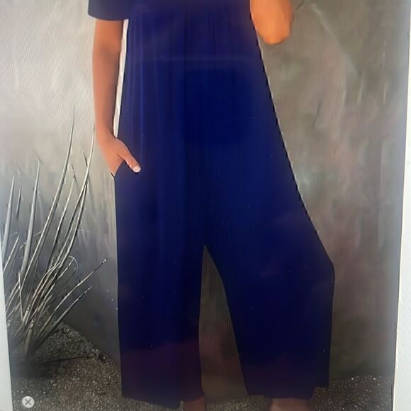 JUMPSUIT SHORT SLEEVE - Picture 8 of 11